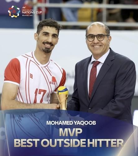 AVC 네이션스컵 MVP로 뽑힌 야쿱(왼쪽)