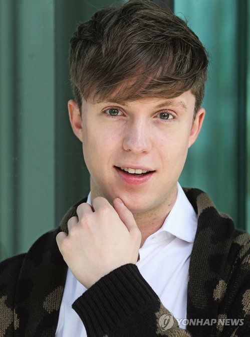 벨기에 출신 방송인 줄리안 퀸타르트