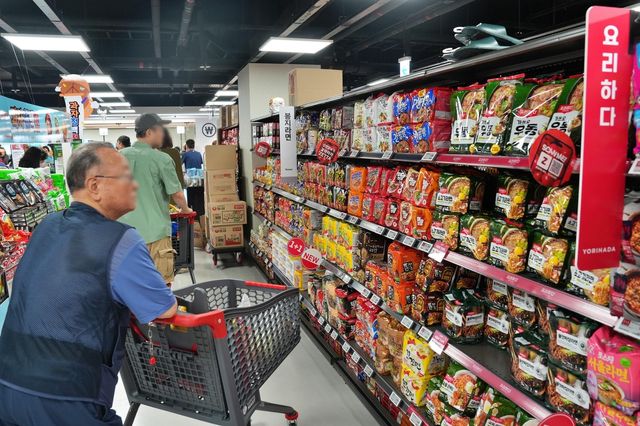 롯데마트 PB라면 '요리하다 소고기라면' 등