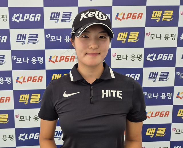 인터뷰하는 김민별