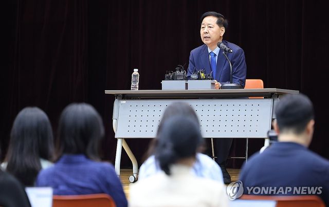 기자간담회하는 구윤철 경제부총리 후보자