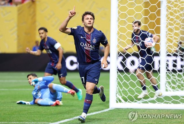 득점 세리머니를 펼치는 PSG의 주앙 네베스