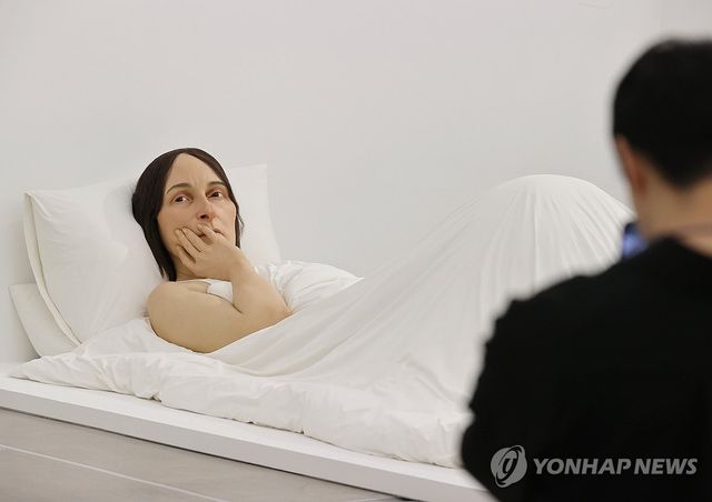 '론 뮤익' 전시 