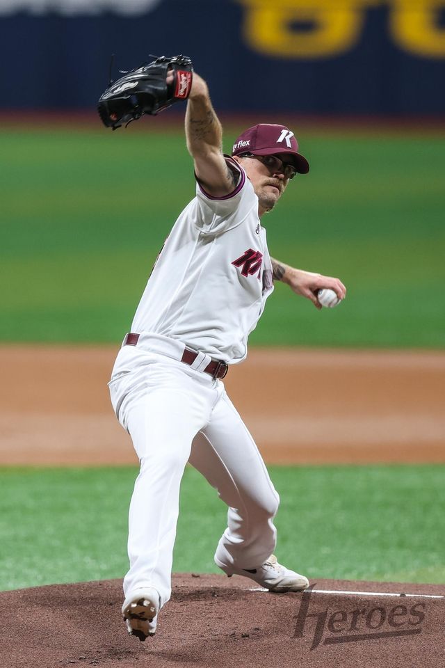 키움 투수 라클란 웰스의 투구 