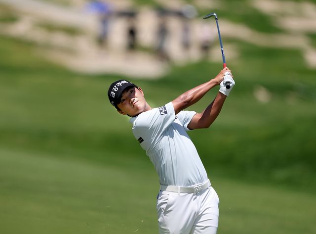 옥태훈의 군산CC 오픈 최종 라운드 경기 모습