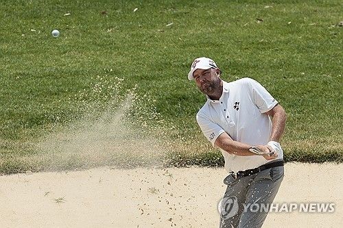 마크 리슈먼의 벙커샷.