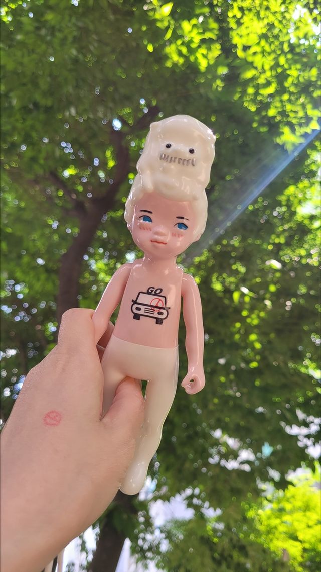 인형과 투표 인증