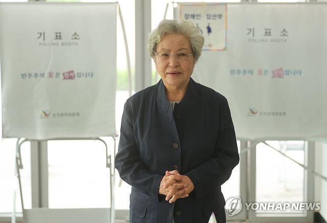 투표 마친 권양숙 여사