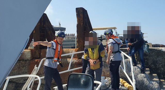 마라도 주민 투표소까지 이송 지원 펼치는 제주해경