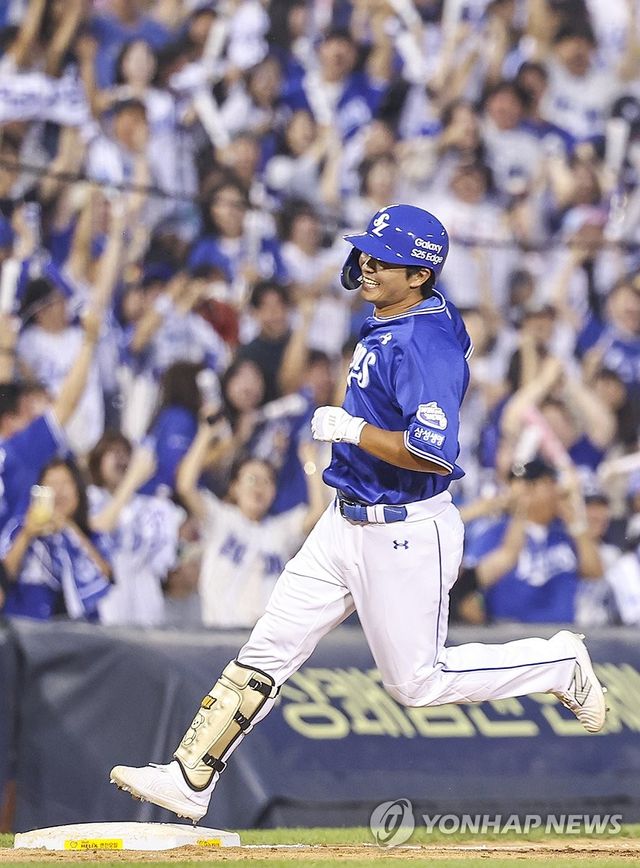삼성 김태훈 역전 2점 홈런에 환호