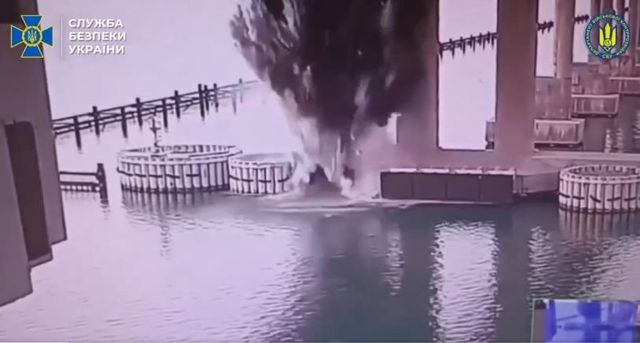 우크라이나 보안국(SBU)이 공개한 크림대교 수중 폭파 장면 
