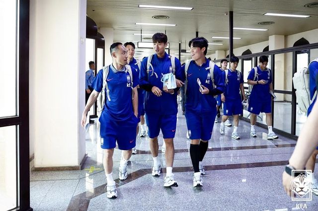 이라크 바스라 공항에 들어선 한국 선수단.