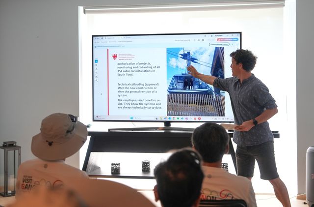 남티롤 케이블카 현황 설명.