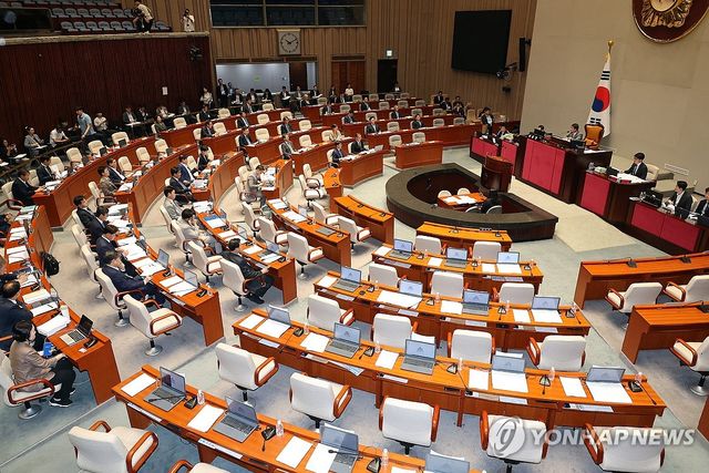 예결위 퇴장한 국민의힘 의원들의 빈자리