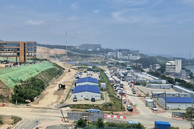 공사 중인 문무대왕과학연구소