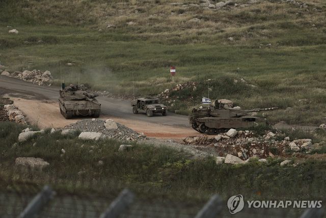 골란고원에 전개된 이스라엘군 메르카바 탱크