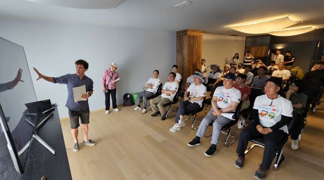 케이블카 운영 현황 설명 듣는 방문단