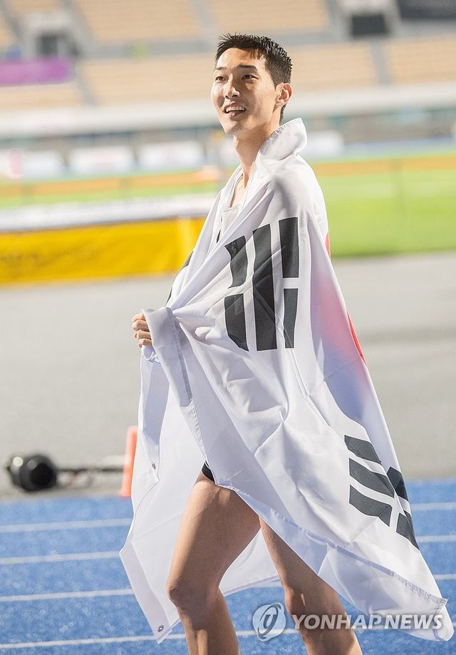 우상혁, 아시아육상 정상에 우뚝
