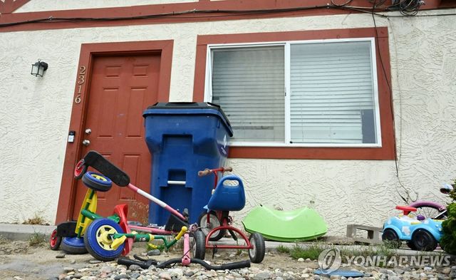 미 콜로라도 '화염병 투척' 용의자의 자택 앞