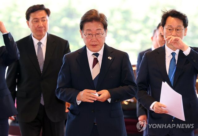 이재명 대통령, 용산 대통령실 도착