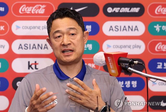 취임 소감 밝히는 이민성 U-22 축구대표팀 감독