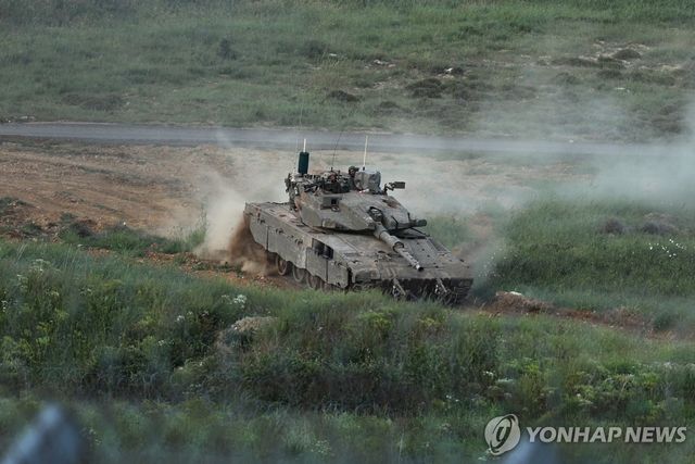 시리아 접경지의 이스라엘군 탱크