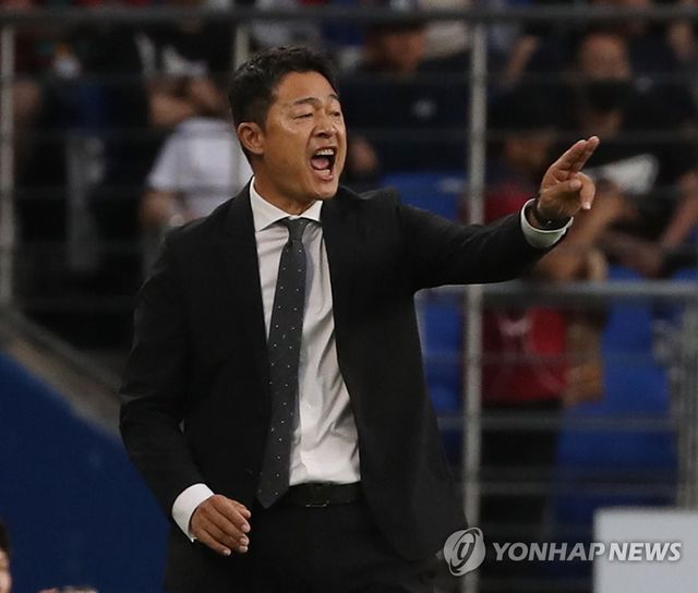 지시하는 이민성 감독