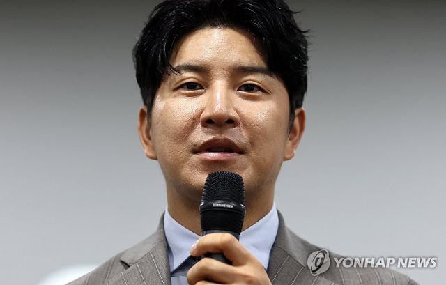 발언하는 박주호 해설위원