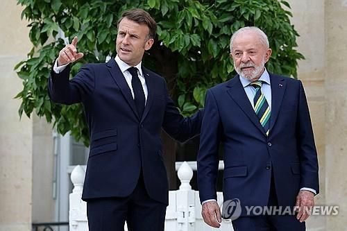 파리 찾은 브라질 룰라 대통령