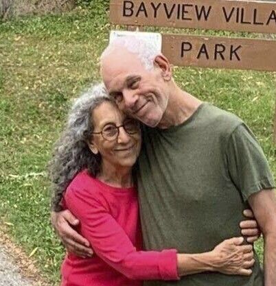 인질 수습된 와인스틴, 하가이 부부