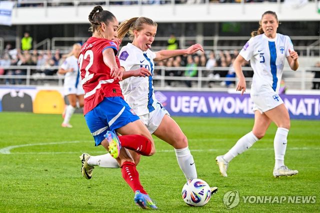 핀란드와 세르비아의 2025 UEFA 여자 네이션스리그 경기 장면
