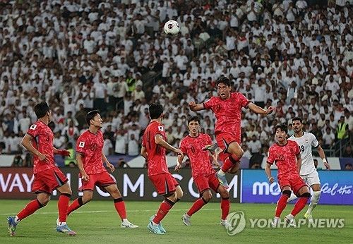이라크 2-0으로 물리치고 2026 북중미 월드컵 본선행 확정한 한국 축구대표팀 