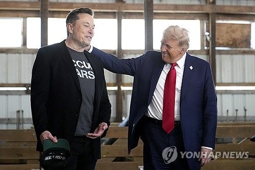 일론 머스크와 도널드 트럼프 대통령 