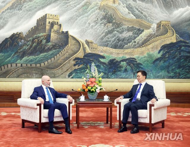 미중 트랙2 대화 미국 측 대표단 접견하는 한정 중국 국가부주석