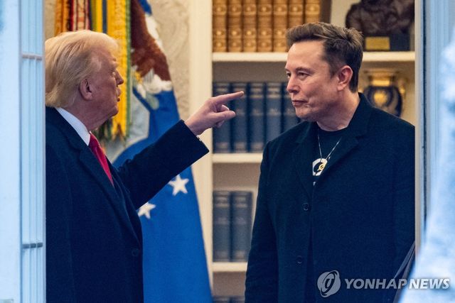 트럼프 대통령(왼쪽)과 머스크