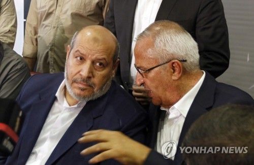 하마스 가자지구 수장 칼릴 알하이야(왼쪽)[EPA 연합뉴스 자료사진. 재판매 및 DB 금지]