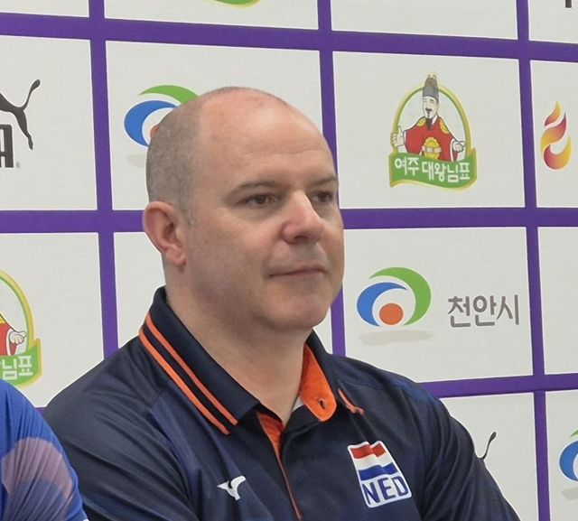 네덜란드 남자 배구대표팀 조엘 뱅크스 감독