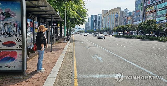 '오늘 버스가 안 오나…'