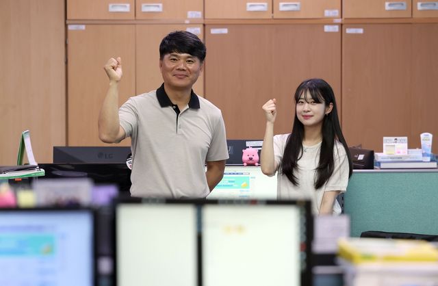 진솔아 나를 믿니? 네 팀장님! 주인공