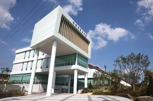 옥천군민도서관