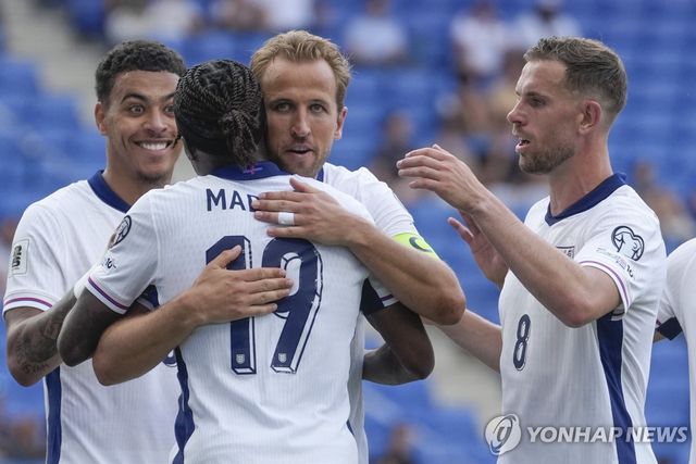 솔 세리머니 하는 잉글랜드 선수들.