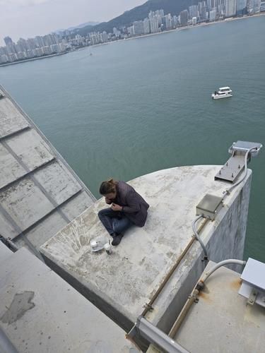 부산 광안대교서 고공농성을 벌이는 형제복지원 피해자 최승우씨