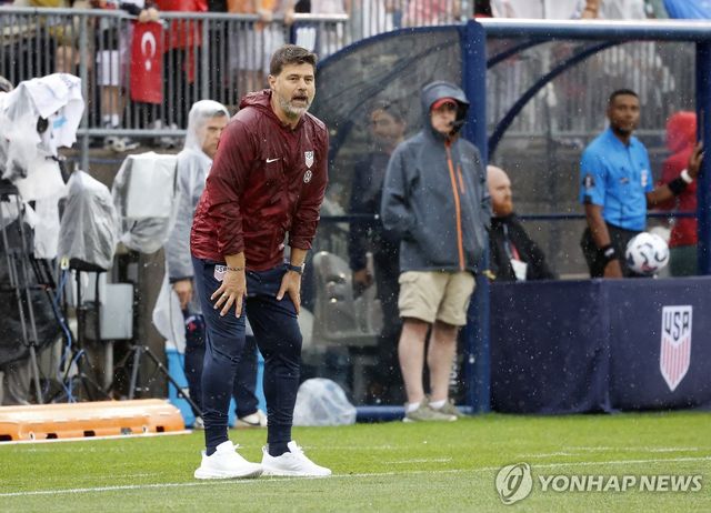 튀르키예와 친선 경기에서 미국 대표팀을 지휘하는 포체티노 감독.