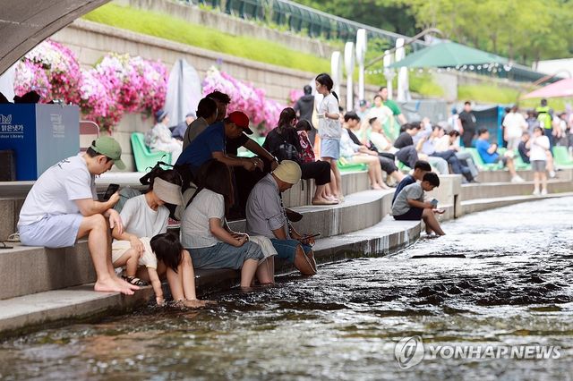 연휴 마지막 날은 청계천에서