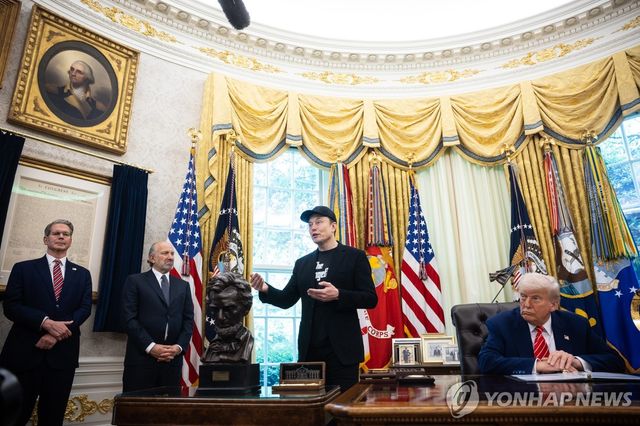 일론 머스크 테슬라 CEO와 도널드 트럼프 미국 대통령