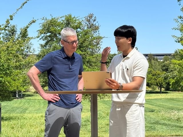 팀 쿡 CEO "삶을 변화시킬 수 있는 힘을 가진 앱"