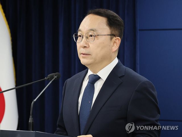 정례브리핑하는 구병삼 통일부 대변인