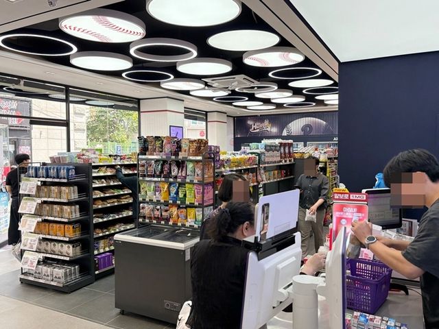 CU신천올림픽점에 두산베어스 팝업스토어 - 1