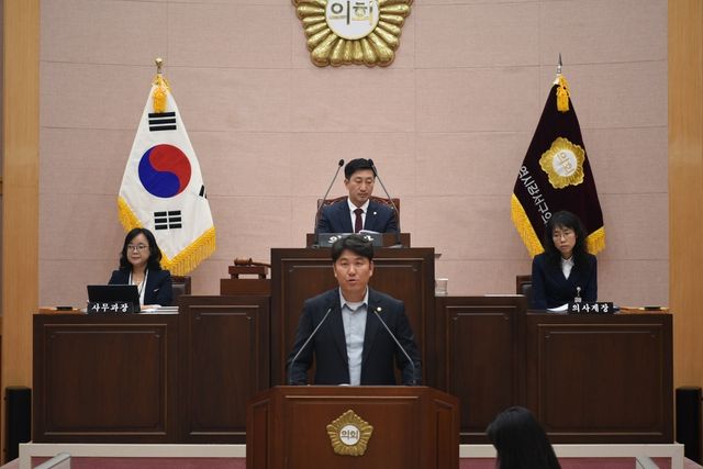 제안 설명하는 더불어민주당 김정용 구의원