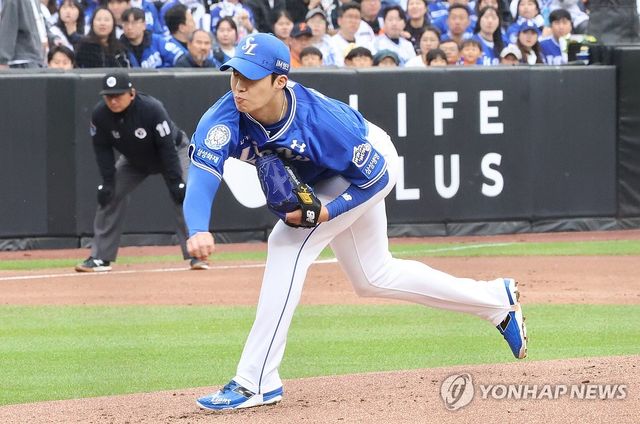 역투하는 원태인